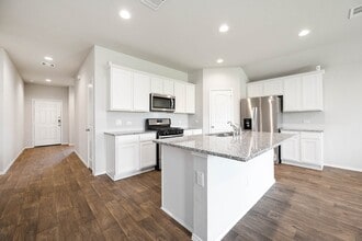 Building Photo - 22810 Panaro River Dr