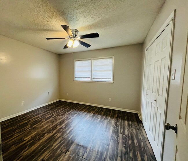 Building Photo - 131 Wall St