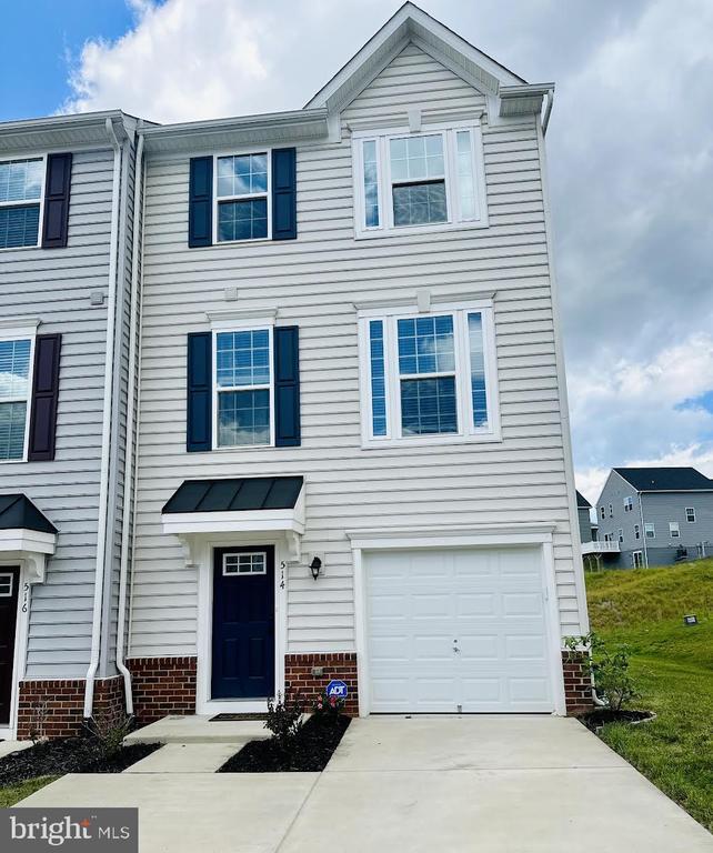 Building Photo - 514 Landing Dr