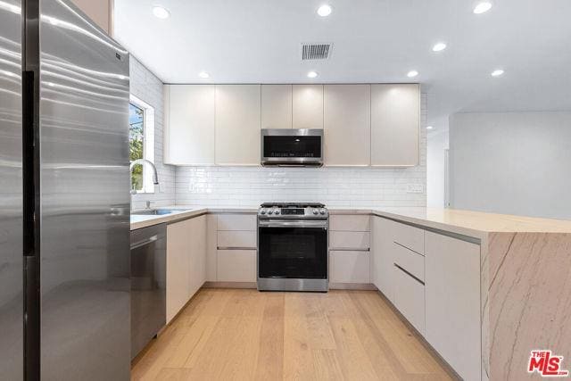 Foto del edificio - 3444 S Bentley Ave