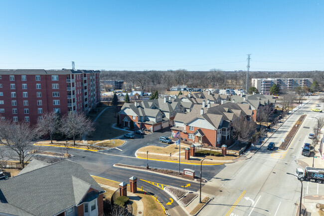 Aerial Photo - Woodlands of Morton Grove
