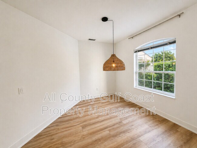 Foto del edificio - 11318 Pine Lilly Pl