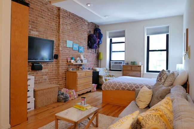 Building Photo - 353 Amsterdam Ave