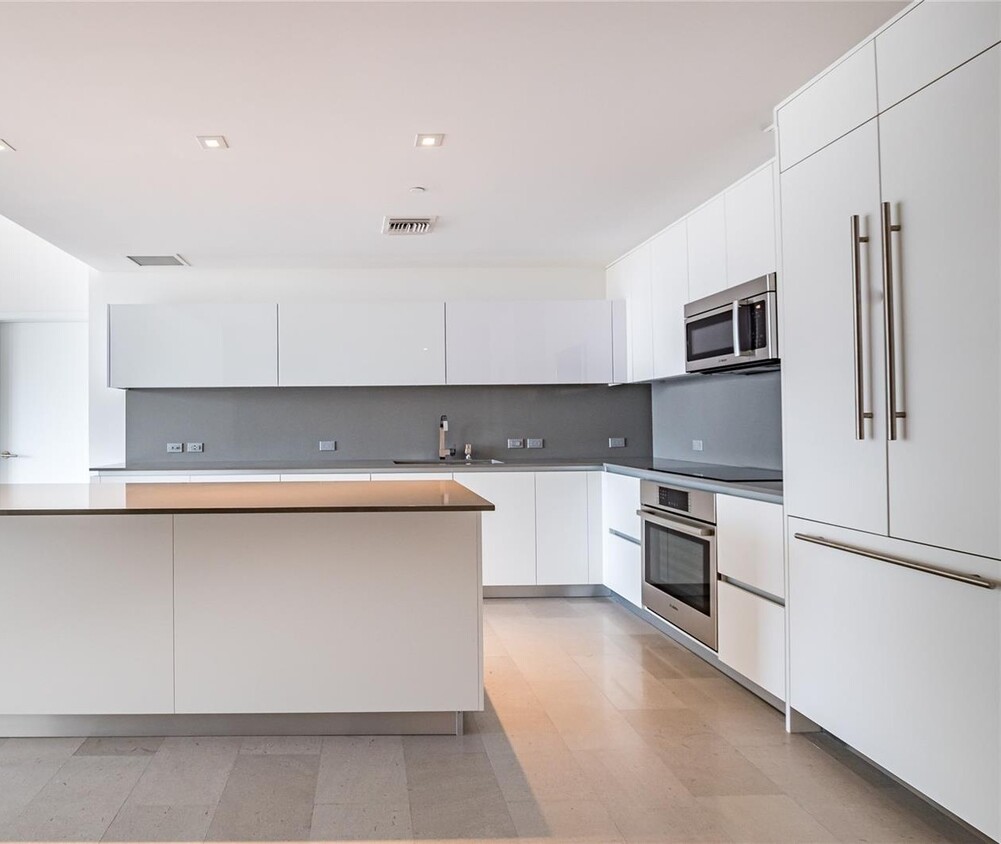 Foto principal - 88 SW 7th St