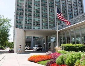 Building Photo - 3600 N Lake Shore Dr