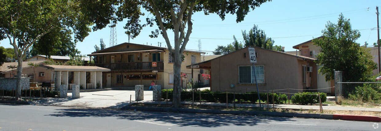 Foto principal - 24-38 E Main St