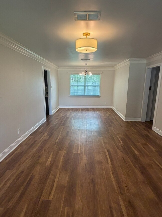 Building Photo - 1432 Butler Dr