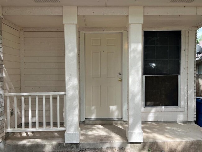 Building Photo - 7209 Aldea Dr