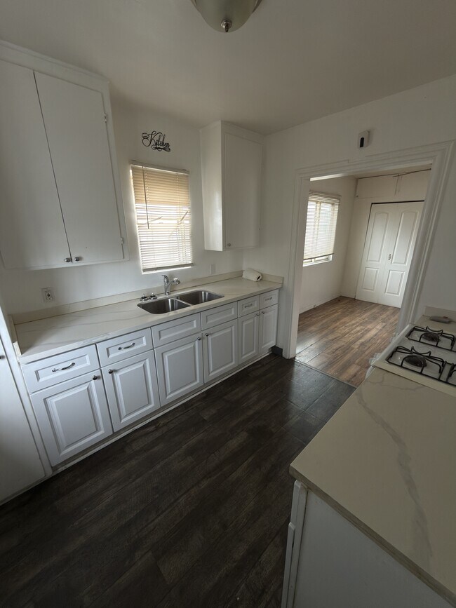 Building Photo - 820 W Imperial Hwy