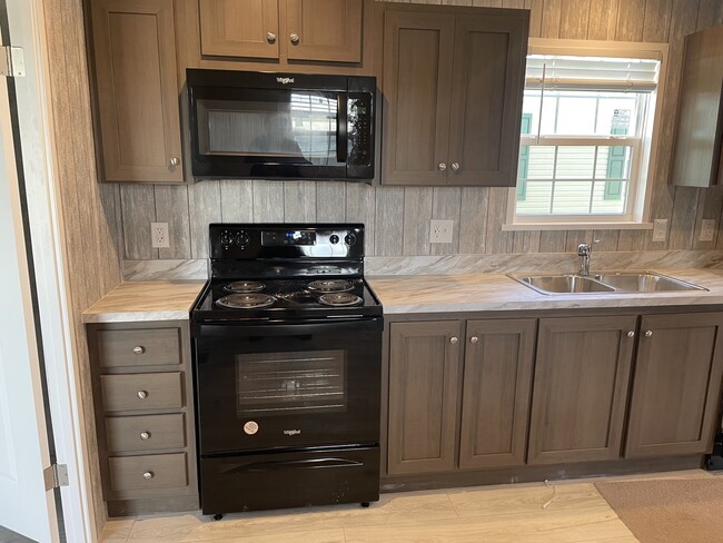 Foto del edificio - 17 Meadowlark Ln