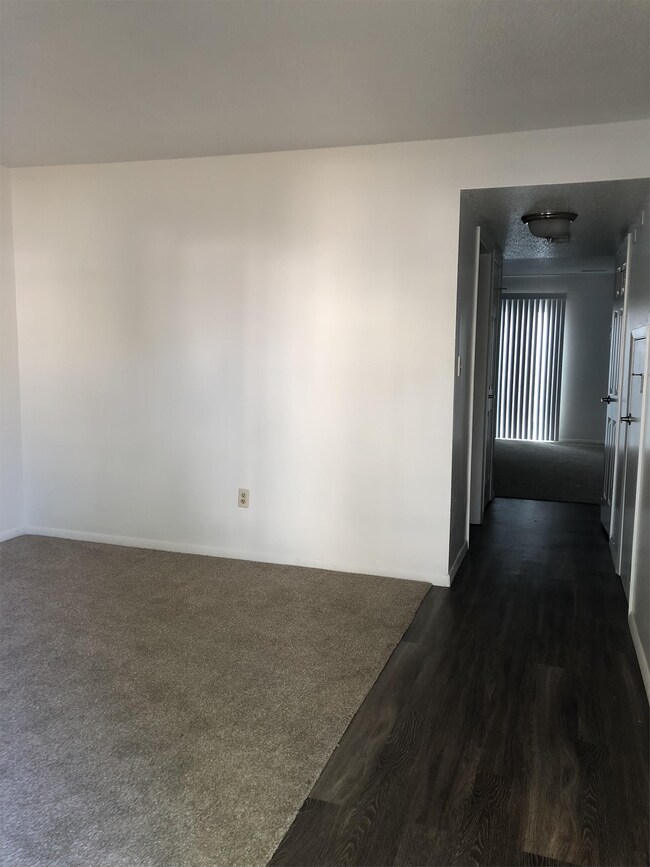 Building Photo - 222 Spring Creek Dr
