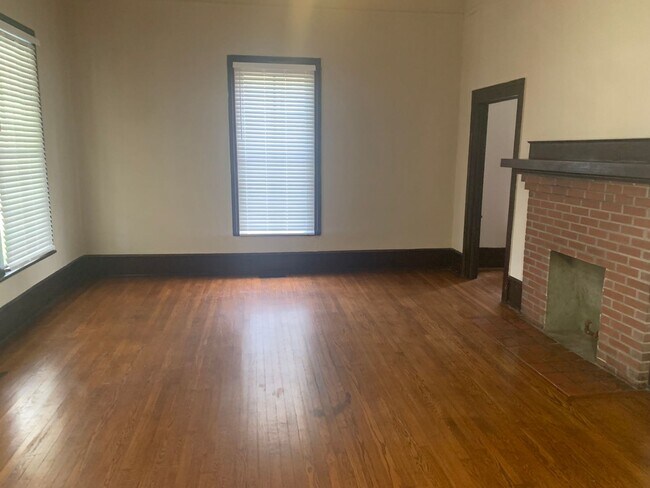 Foto del edificio - Spacious 3 Bedroom 2 Bath Home in Pittsview!