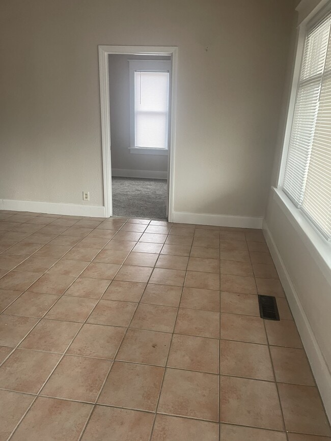 Foto del edificio - 1839 Ervay Ave