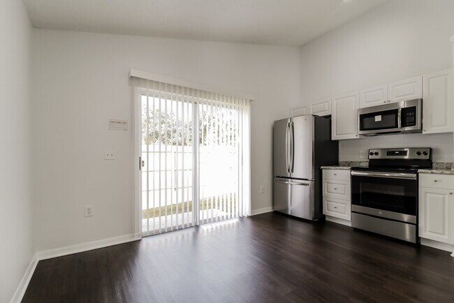 Foto del edificio - 120 Placid Woods Ct
