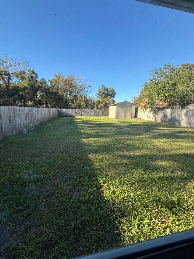 Foto del edificio - 7718 Reindeer St