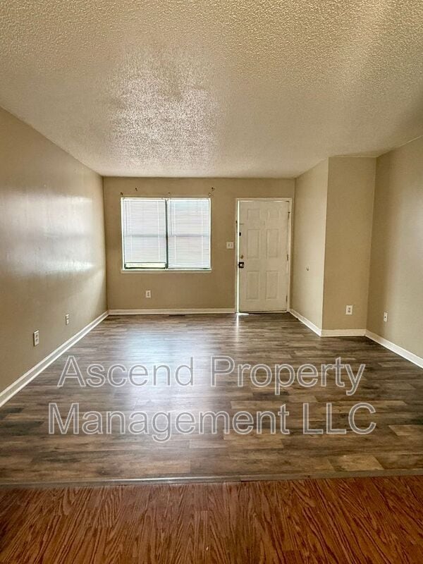 Building Photo - 2705 NW Georgetown Dr