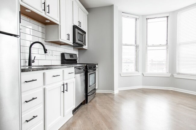 Interior Photo - 3264 Clark