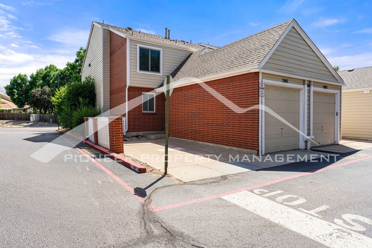 Primary Photo - Spacious Condo with Patio and Central AC