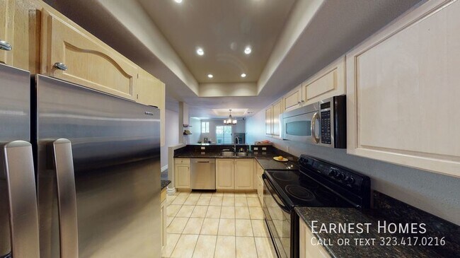 Building Photo - 4970 Kester Ave Apt 8 Sherman Oaks, CA 914...