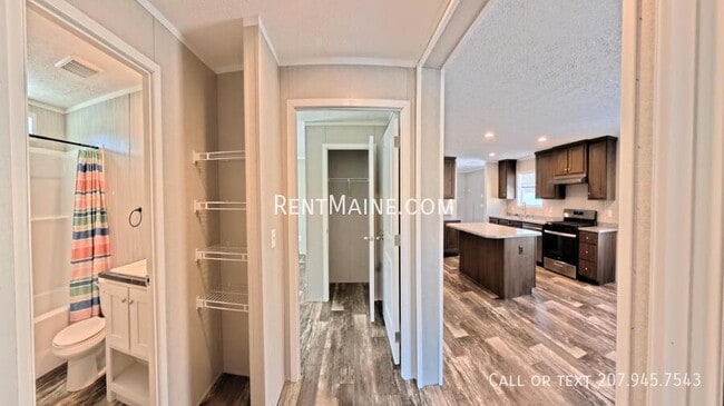 Building Photo - 111 H St