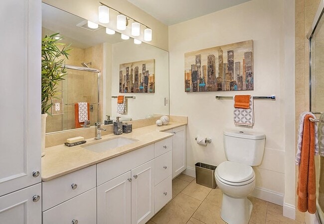 Interior Photo - 1443 Beacon
