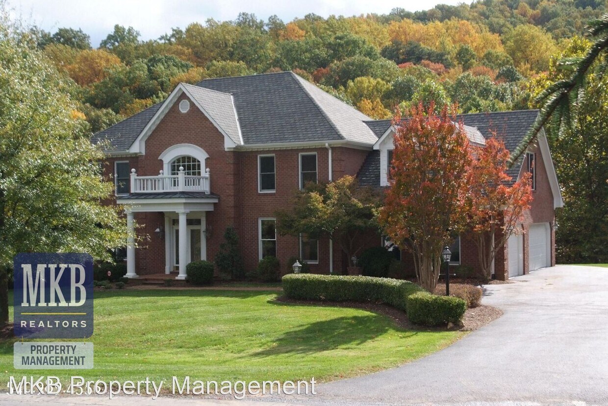 6 br, 4.5 bath House 6602 Hidden Wood Dr. House Rental in Roanoke