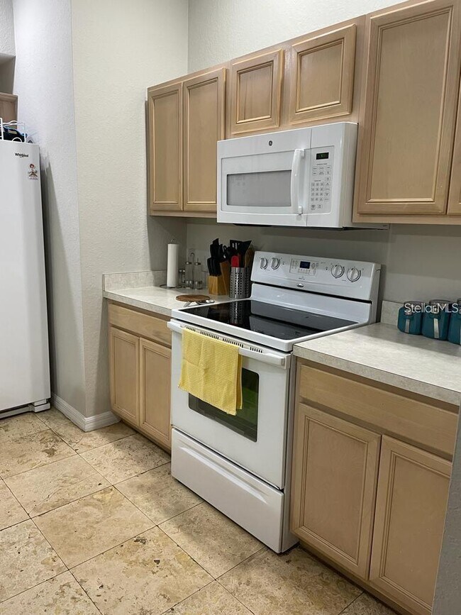 Foto del edificio - 3025 Ashland Ln S