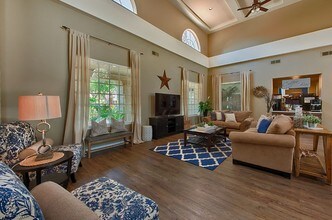 Oasis Townhome Apartments photo'