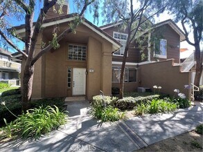 Building Photo - 13220 Royalcrest Ct