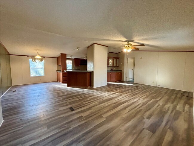Foto del edificio - 111 Lakeside Woods Dr