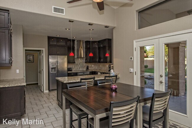 Foto del edificio - 5 br, 3.5 bath House - 4548 W  Mariposa Gr...