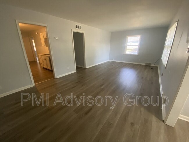 Foto del edificio - 901 SW Orleans St