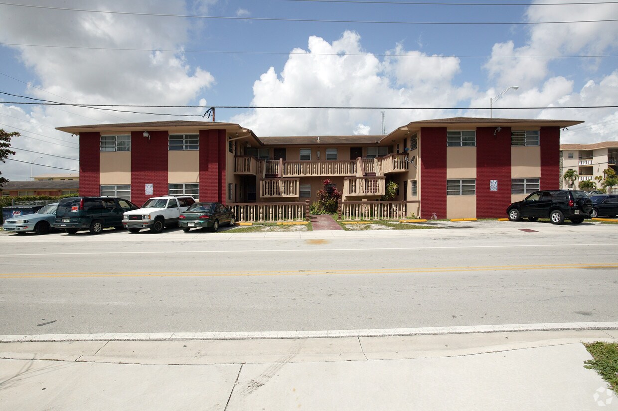 Building Photo - 310 SW 20th St