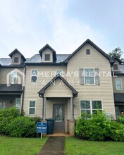 Building Photo - 133 The Heights Dr