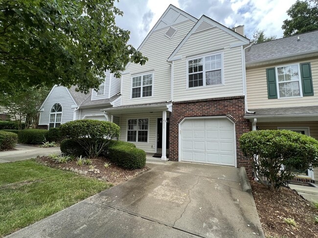 Building Photo - 8433 Southgate Commons Dr