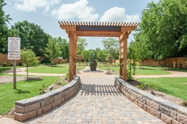 Building Photo - 2110 Whiteback Dr