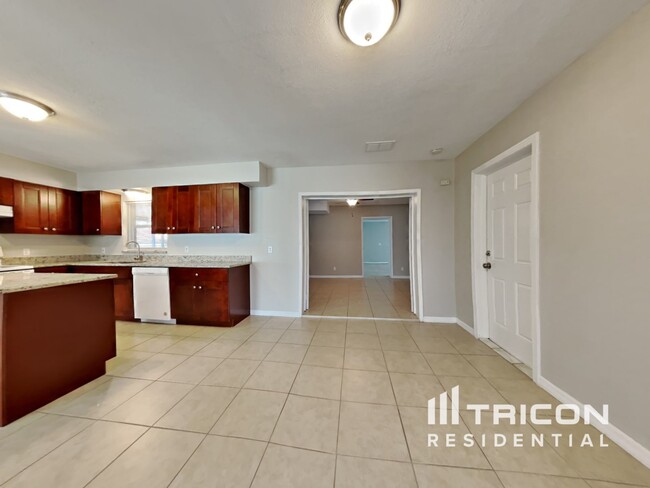Foto del edificio - 4015 46th St N