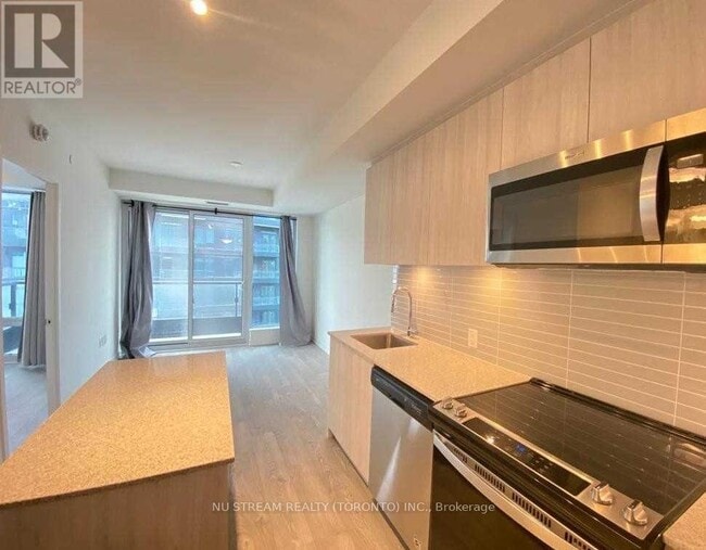 Photo du bâtiment - 8868 Yonge St