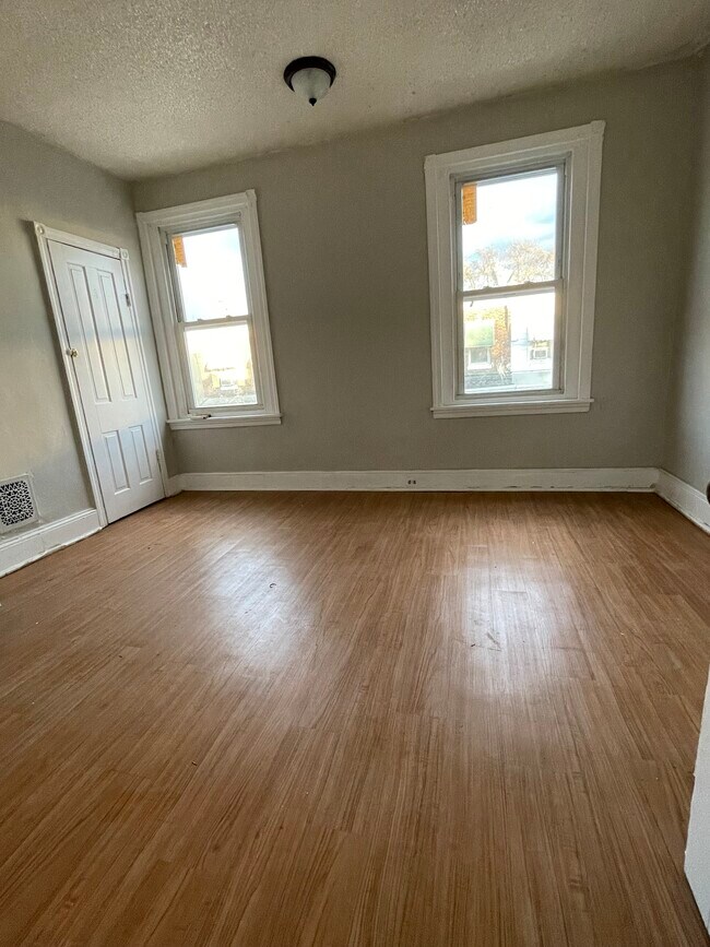 Foto del edificio - 4530 N Hicks St