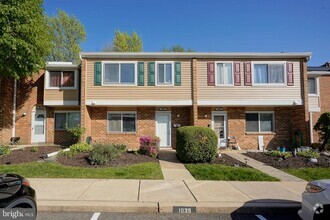 Building Photo - 1035 Pendleton Ct
