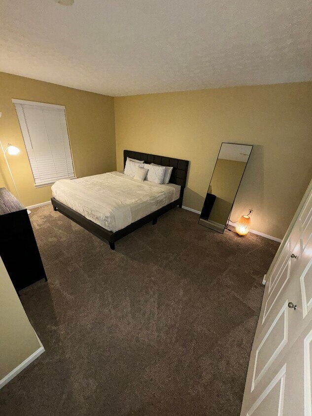 Foto principal - 5431 Cedar Springs