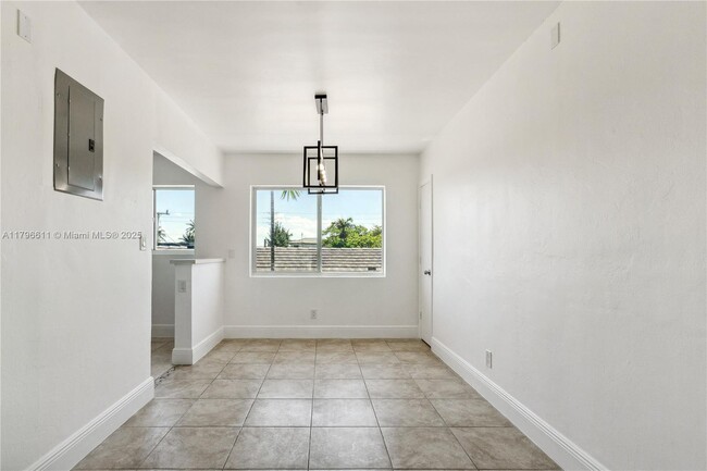 Building Photo - 820 83rd St