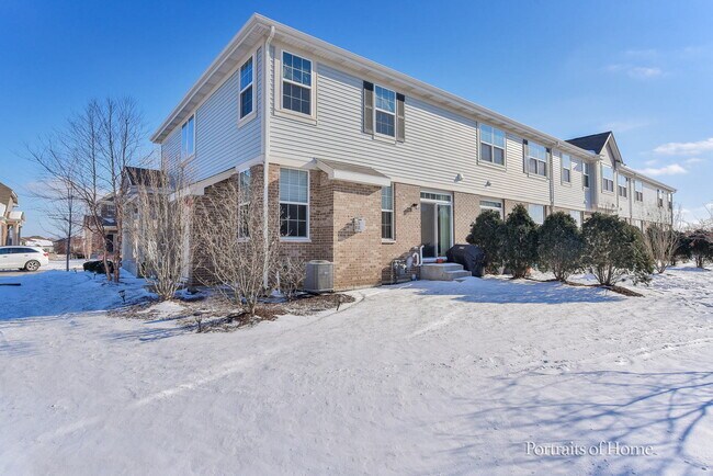 Building Photo - 2970 Henley Ln