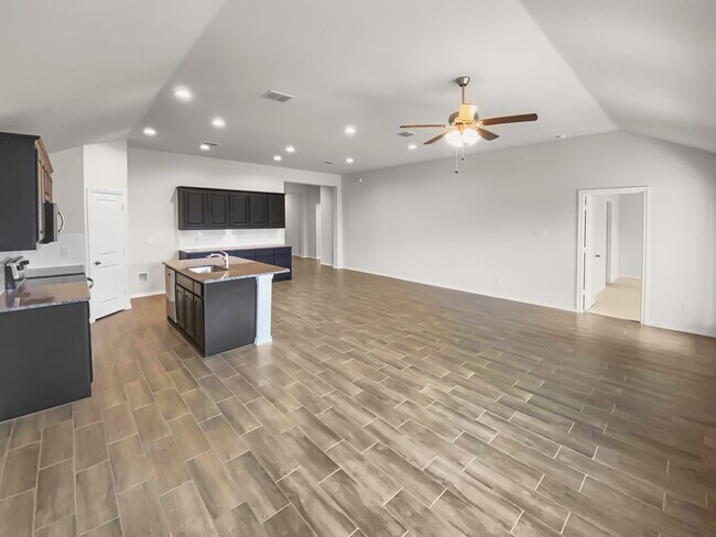 Foto del edificio - 10008 Ginkgo Ln