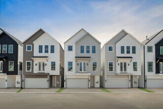 Building Photo - 5822 Sunlight Ln