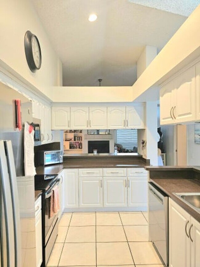 Foto del edificio - 14060 Greentree Dr