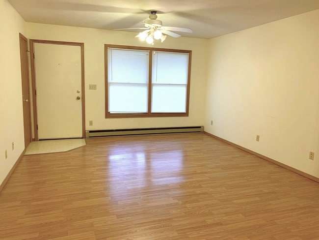 Building Photo - 14 Mara Ln