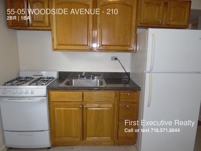 Foto del edificio - 5505 Woodside Ave