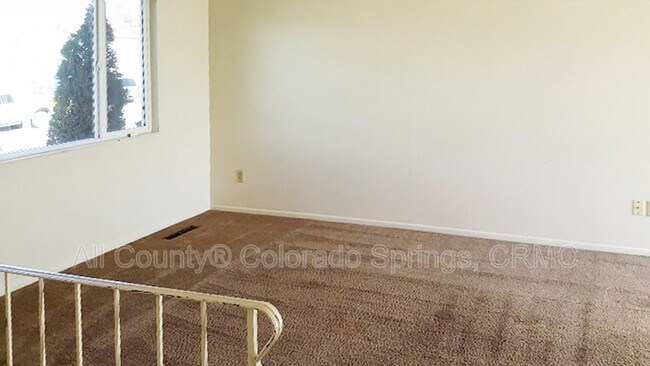 Building Photo - 3545 Bridgewood Ln