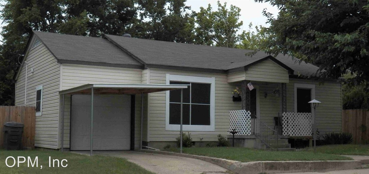 Primary Photo - 111 5th Ave NW